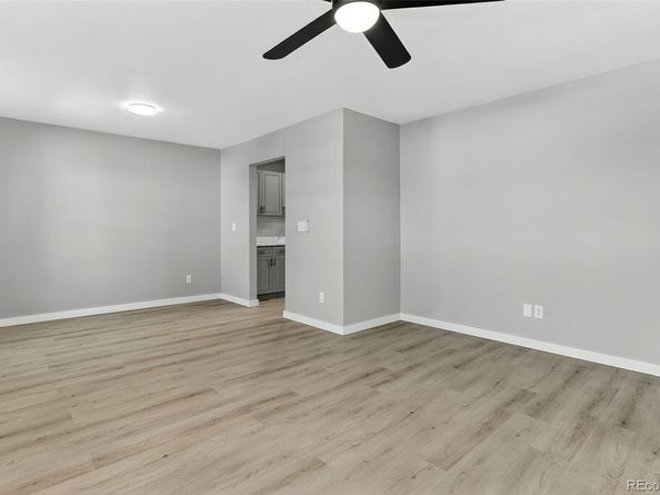 2301 E Fremont Avenue S02, Centennial CO 80122