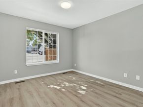 2301 E Fremont Avenue S02, Centennial CO 80122