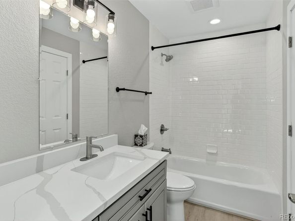 2301 E Fremont Avenue S02, Centennial CO 80122