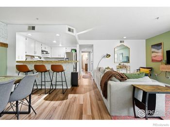 935 Broadway