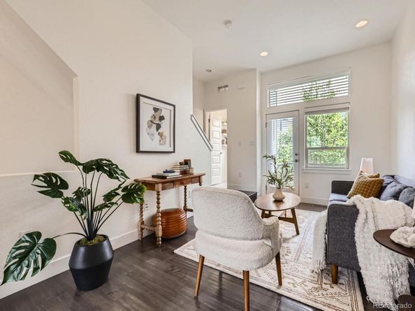 Undisclosed Address #4949468, Aurora CO 80010