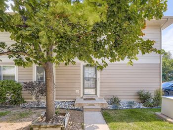 1250 S Monaco Parkway