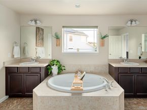 7485 S Jackson Gap Way, Aurora CO 80016