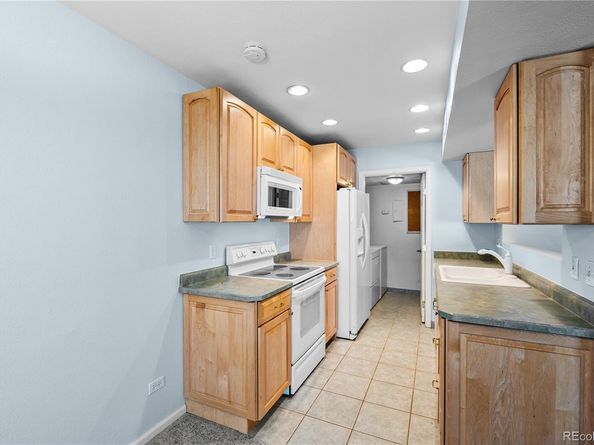 2557 S Dover Street 77, Lakewood CO 80227