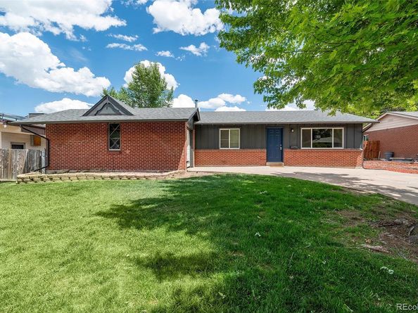 30 Ames Street, Lakewood CO 80226