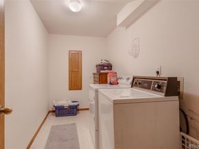 2912 Lake Park Way, Longmont CO 80503