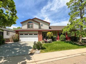 2912 Lake Park Way, Longmont CO 80503
