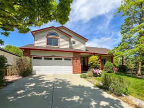 2912 Lake Park Way, Longmont CO 80503
