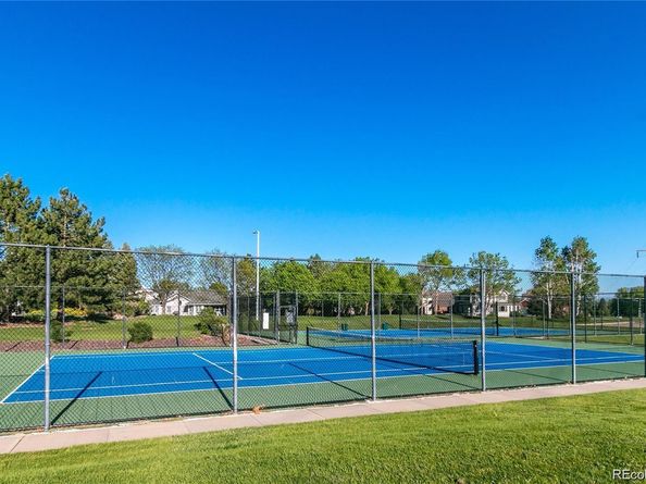2912 Lake Park Way, Longmont CO 80503
