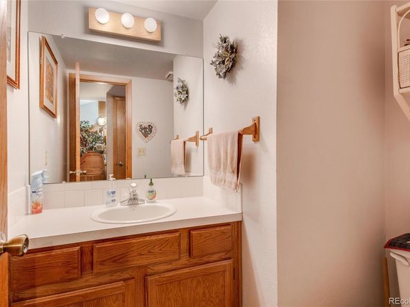 2912 Lake Park Way, Longmont CO 80503