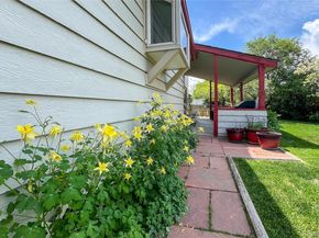 2912 Lake Park Way, Longmont CO 80503