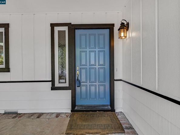 345 Shire Oaks Court, Lafayette CA 94549