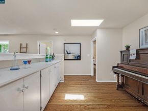345 Shire Oaks Court, Lafayette CA 94549