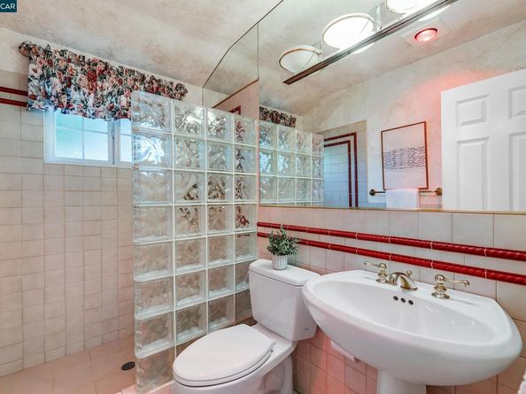 345 Shire Oaks Court, Lafayette CA 94549