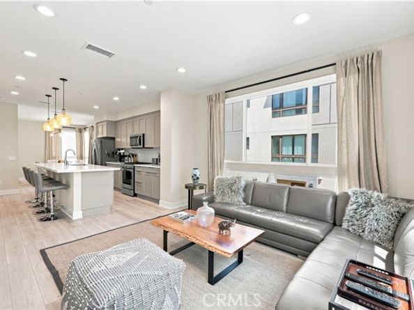 2931 Exposition Pl 5, Los Angeles CA 90018