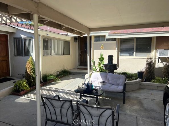 20959 Strathern, Canoga Park (los Angeles) CA 91304