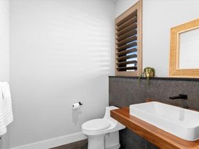 2677 State Street 301, Carlsbad CA 92008