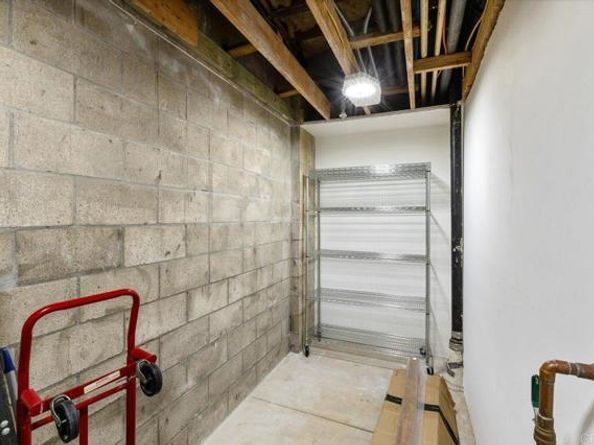 2677 State Street 301, Carlsbad CA 92008
