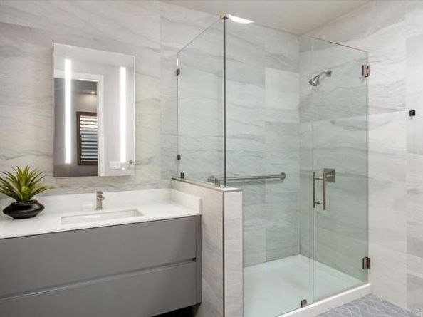 2677 State Street 301, Carlsbad CA 92008