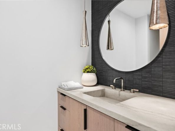2501 Seaview Ave, Corona Del Mar (newport Beach) CA 92625