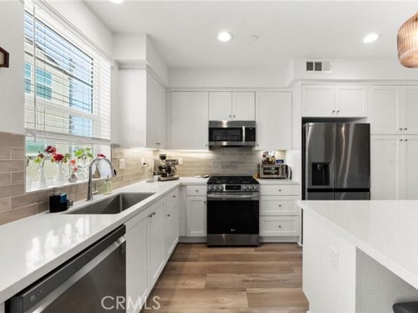 2217 S Ava Gln, Escondido CA 92025