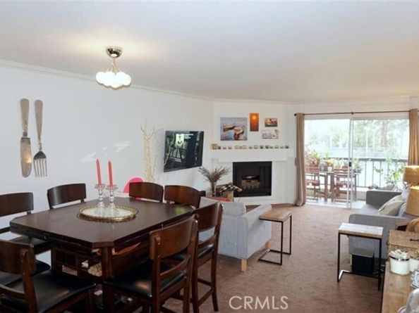 5520 Owensmouth Avenue 217, Woodland Hills (los Angeles) CA 91367