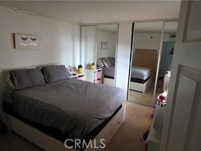 5520 Owensmouth Avenue 217, Woodland Hills (los Angeles) CA 91367