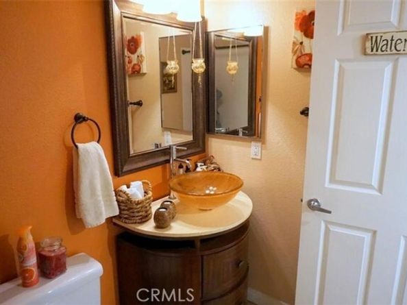 5520 Owensmouth Avenue 217, Woodland Hills (los Angeles) CA 91367