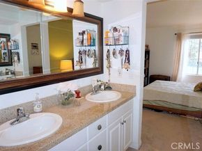 5520 Owensmouth Avenue 217, Woodland Hills (los Angeles) CA 91367