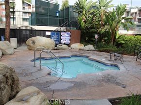 5520 Owensmouth Avenue 217, Woodland Hills (los Angeles) CA 91367