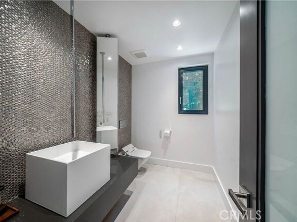 13524 D'Este Drive, Pacific Palisades (los Angeles) CA 90272