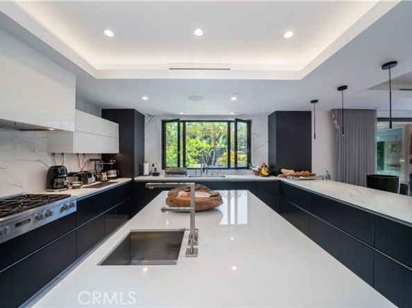 13524 D'Este Drive, Pacific Palisades (los Angeles) CA 90272