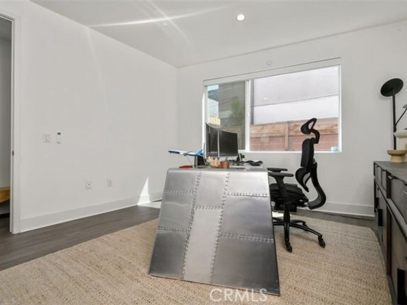 10861 Hartsook Street, North Hollywood (los Angeles) CA 91601