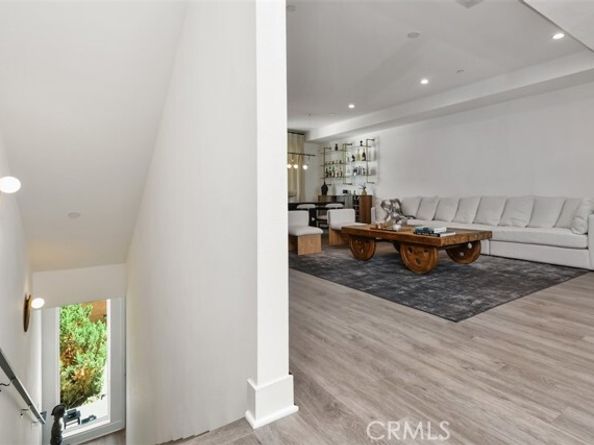 10861 Hartsook Street, North Hollywood (los Angeles) CA 91601