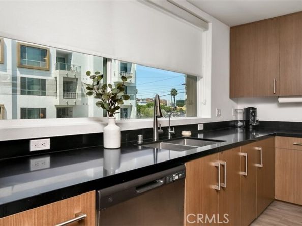 10861 Hartsook Street, North Hollywood (los Angeles) CA 91601
