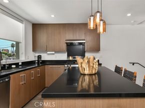 10861 Hartsook Street, North Hollywood (los Angeles) CA 91601