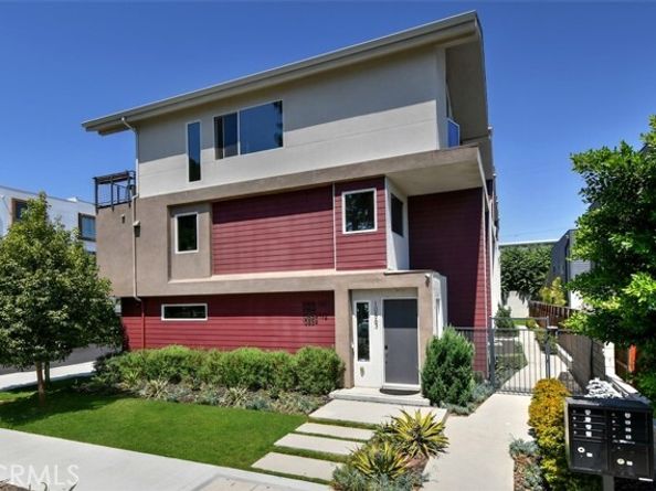 10861 Hartsook Street, North Hollywood (los Angeles) CA 91601