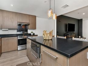 10861 Hartsook Street, North Hollywood (los Angeles) CA 91601