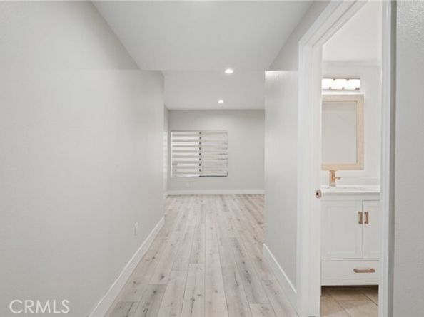 19029 Nordhoff Street 103, Northridge (los Angeles) CA 91324
