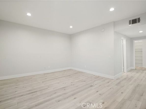 19029 Nordhoff Street 103, Northridge (los Angeles) CA 91324