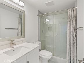 19029 Nordhoff Street 103, Northridge (los Angeles) CA 91324