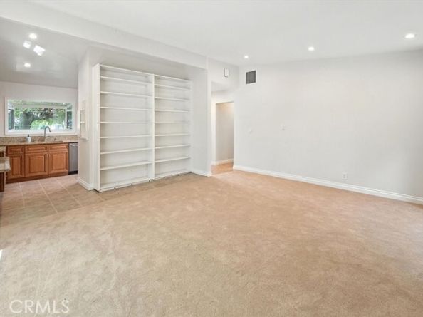 7700 Rhea Avenue, Reseda (los Angeles) CA 91335