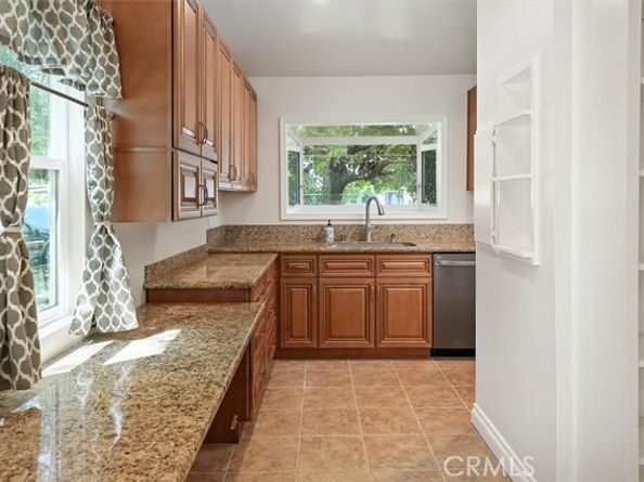 7700 Rhea Avenue, Reseda (los Angeles) CA 91335