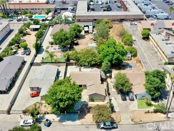 8417 Columbus Avenue, North Hills (los Angeles) CA 91343