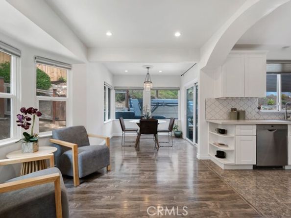 19419 Oxnard Street, Tarzana (los Angeles) CA 91356