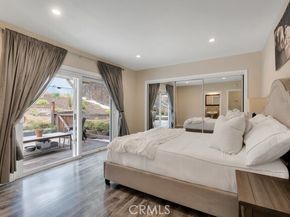 19419 Oxnard Street, Tarzana (los Angeles) CA 91356
