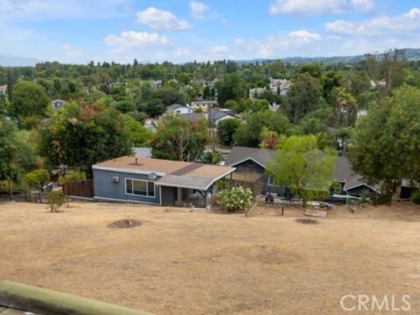 19419 Oxnard Street, Tarzana (los Angeles) CA 91356