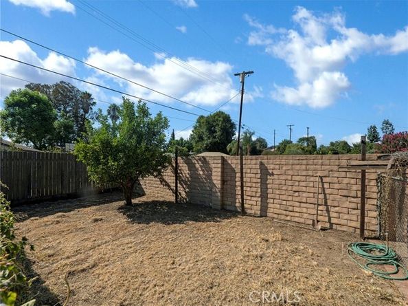 8383 Paso Robles Avenue, Northridge (los Angeles) CA 91325