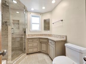 8383 Paso Robles Avenue, Northridge (los Angeles) CA 91325