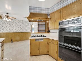 8383 Paso Robles Avenue, Northridge (los Angeles) CA 91325